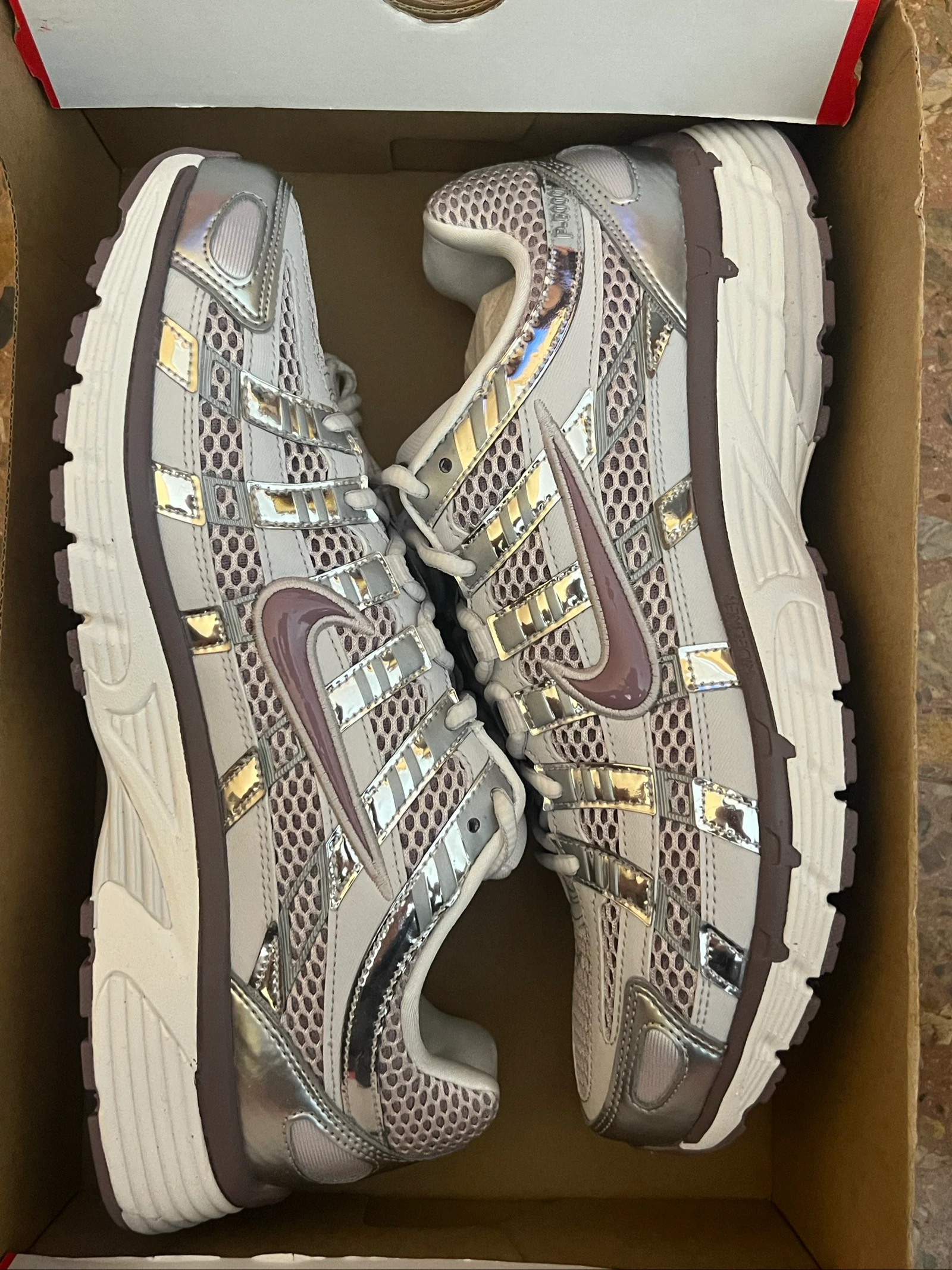 Nike p-6000